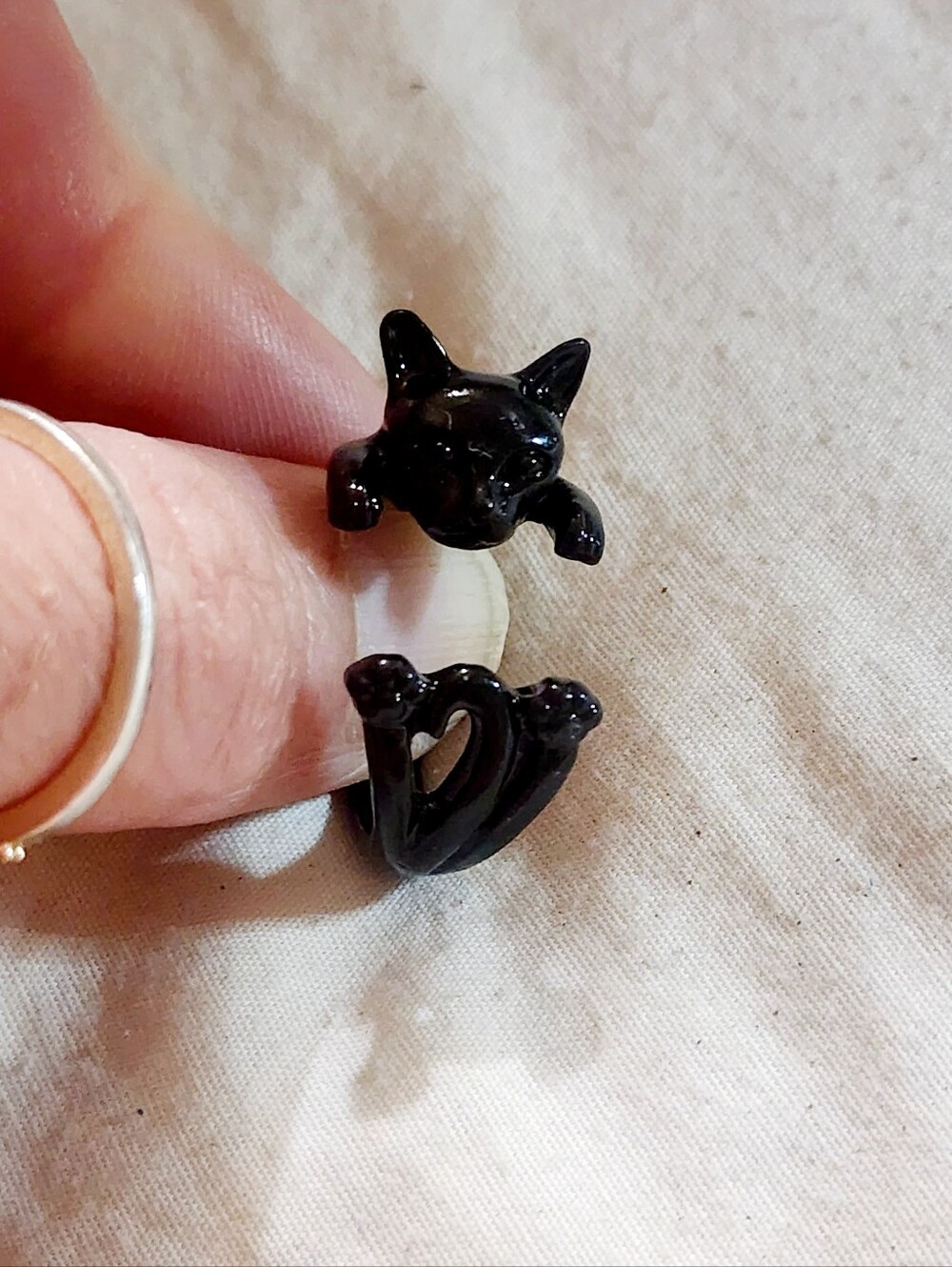 Hot Topic Black Cat Wrap Ring with Heart Detail